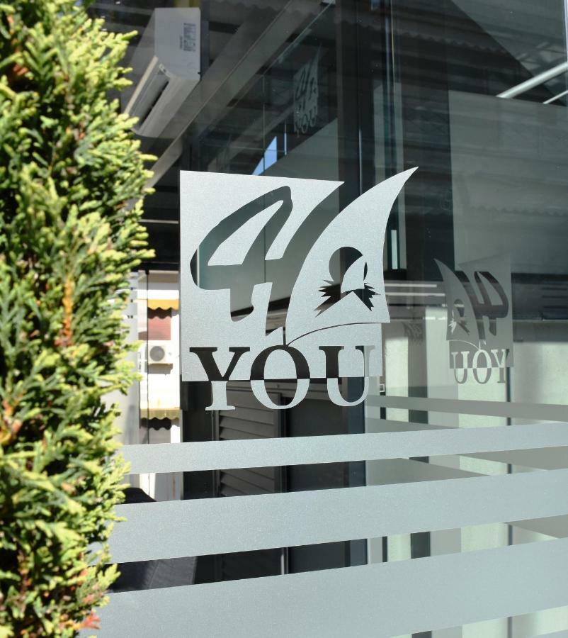 4-You Boutique Metamorfosi  Exterior photo